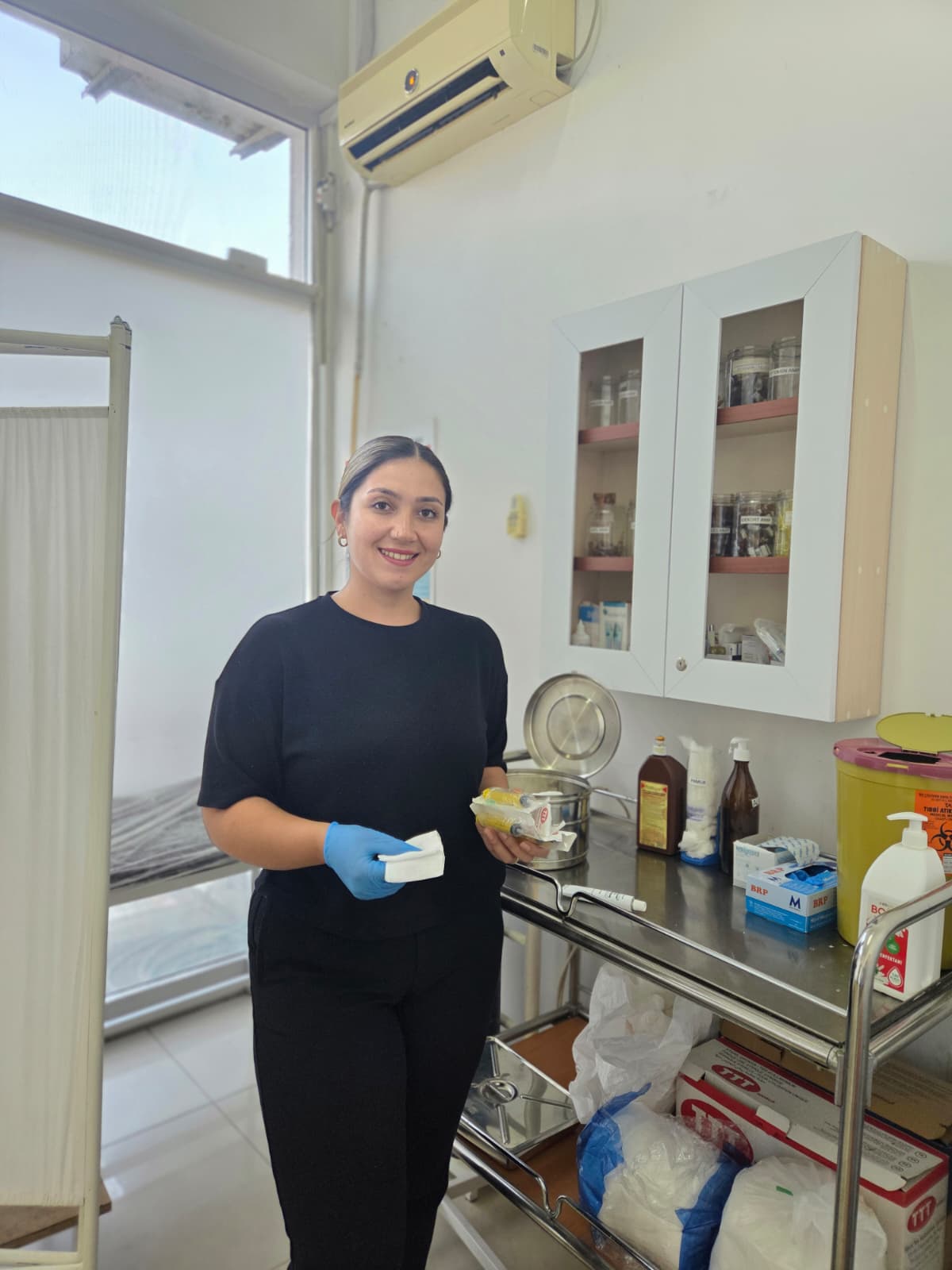 Enjeksiyon Hemşiresi Necla DEMİRCAN